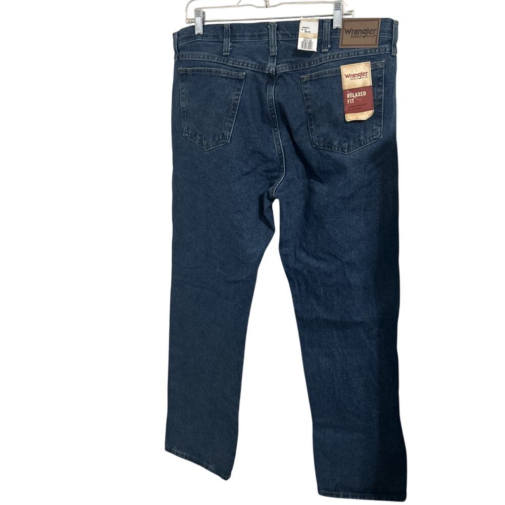 Wrangler Rugged Wear Jeans 38x32 Blue Relaxed Fit Over Boots Workwear Classic